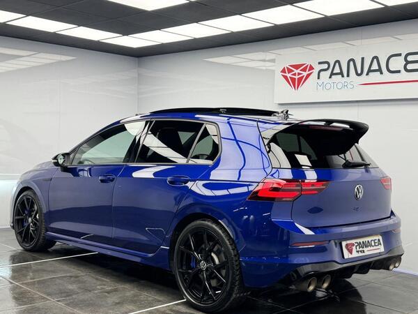 Volkswagen Golf view 2