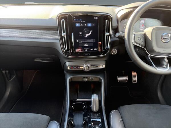 2022 Volvo XC40 1.5 T3 R-Design Auto Euro 6 (s/s) 5dr