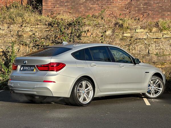 BMW 5 Series Gran Turismo view 5