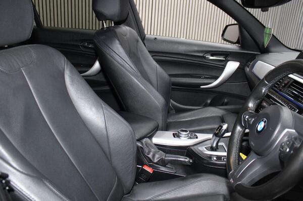 BMW 1 Series view 5