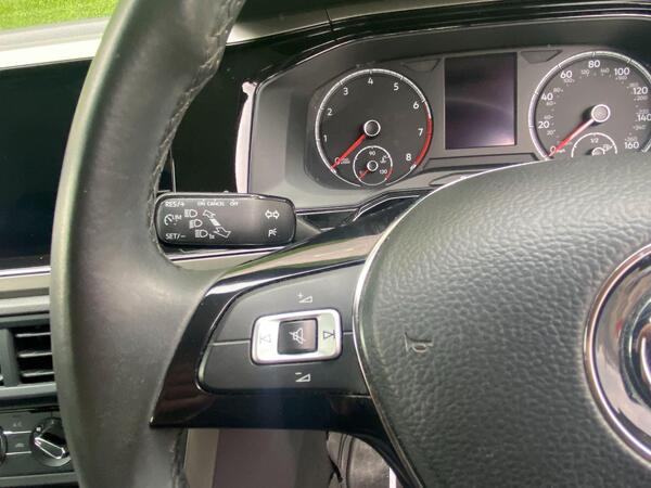 2018 Volkswagen Polo 1.0 TSI SE Euro 6 (s/s) 5dr