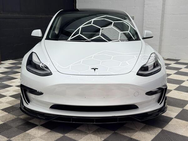 Tesla Model 3 view 3