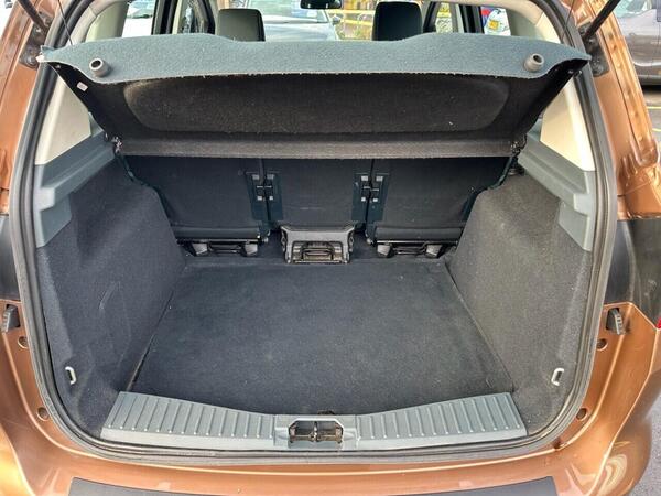 Ford C-Max view 6