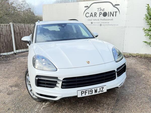 Porsche Cayenne view 3