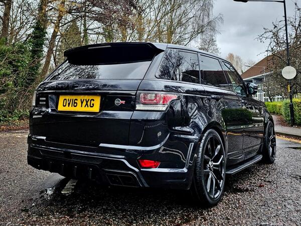 Land Rover Range Rover Sport view 3