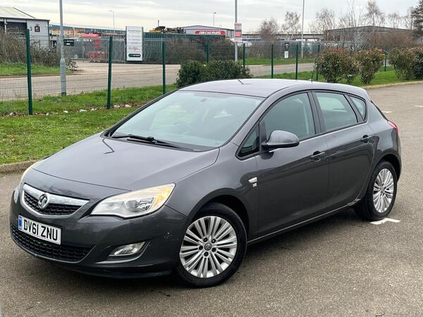 Vauxhall Astra view 6
