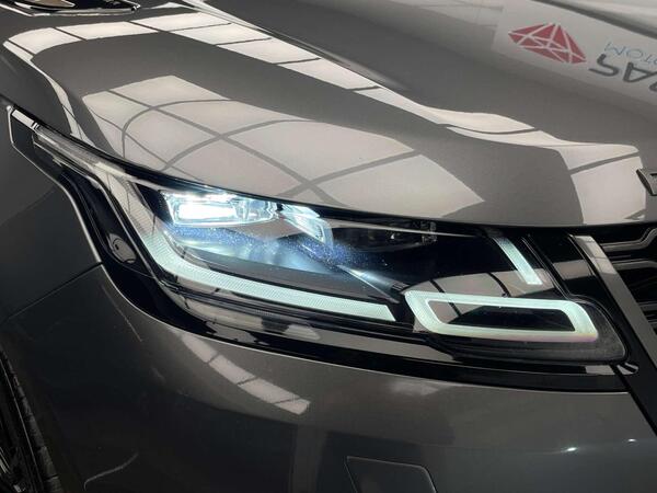 Land Rover Range Rover Velar view 5