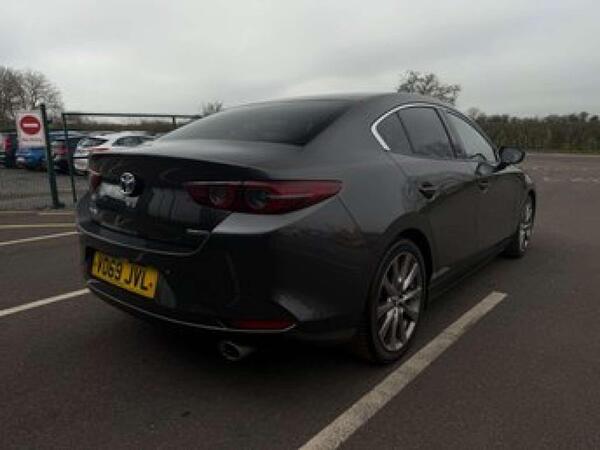 Mazda Mazda3 view 4