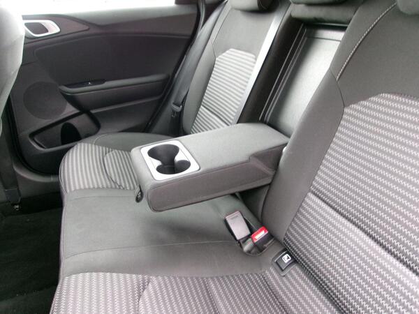 2024 Kia Ceed 1.5 T-GDi 2 Euro 6 (s/s) 5dr Non-ADAP