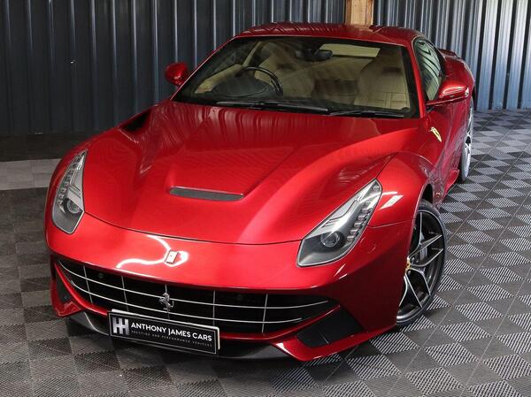 Ferrari F12 Berlinetta view 5