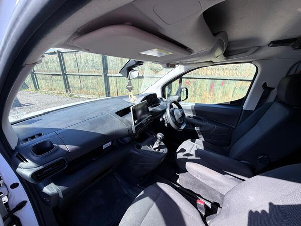 2022 Peugeot Partner 1.5 BlueHDi 850 Professional Premium + Long Crew Van Double Cab 6dr Diesel Manual LWB Euro 6 (s/s) (100 bhp)