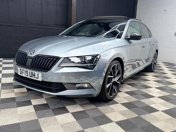 Skoda Superb view 4