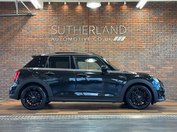 Mini Hatch view 3