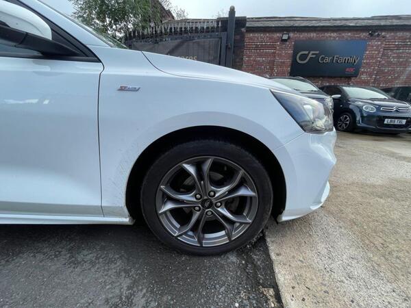 Ford Focus view 5
