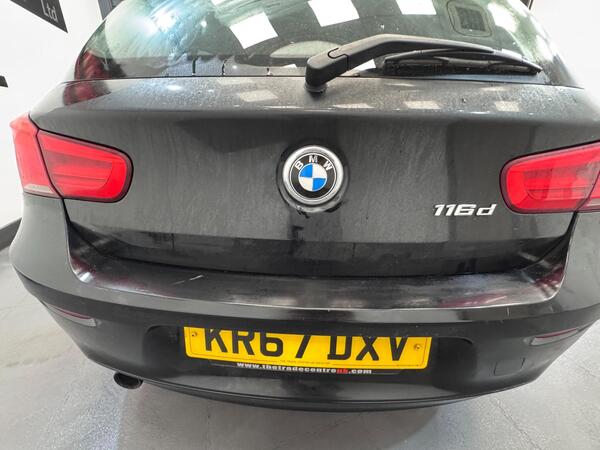 BMW 1 Series view 4