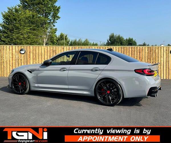 BMW M5 view 2