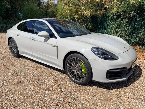 2022 Porsche Panamera