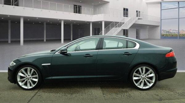 Jaguar XF view 7