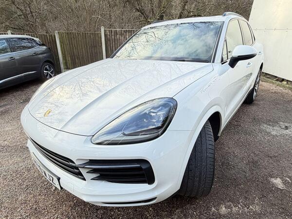 Porsche Cayenne view 5