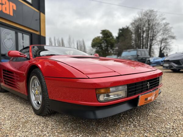 Ferrari Testarossa view 3