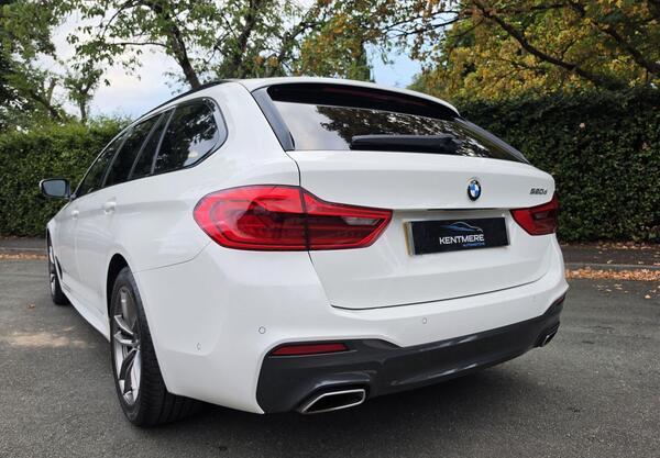 2019 BMW 5 Series 2.0 520d M Sport Touring Auto Euro 6 (s/s) 5dr