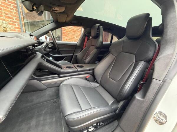 Porsche Taycan view 7