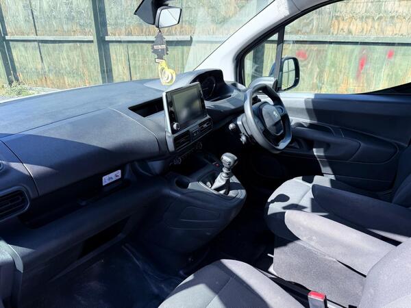 2022 Peugeot Partner 1.5 BlueHDi 850 Professional Premium + Long Crew Van Double Cab 6dr Diesel Manual LWB Euro 6 (s/s) (100 bhp)