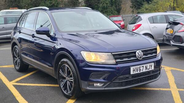 Volkswagen Tiguan view 3