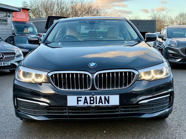 BMW 5 Series view 3