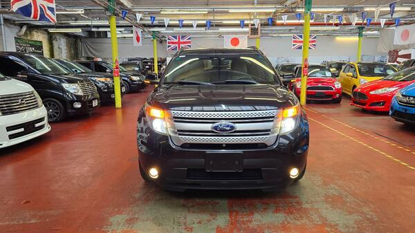 Ford Explorer view 2