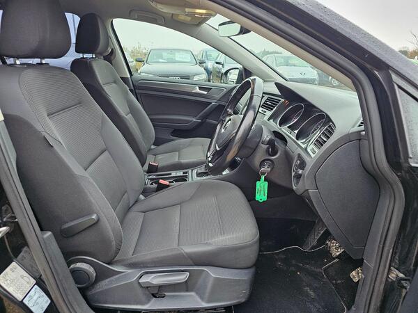 Volkswagen Golf view 7