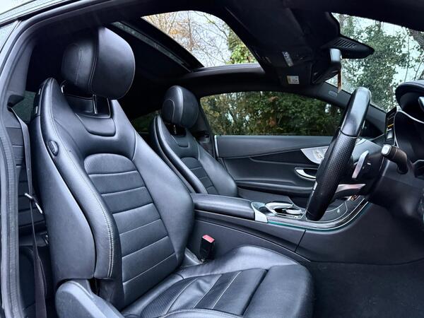 Mercedes-Benz C-Class view 4
