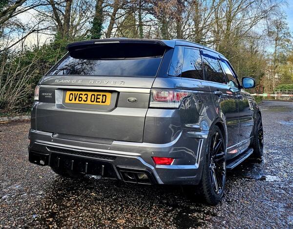 Land Rover Range Rover Sport view 3