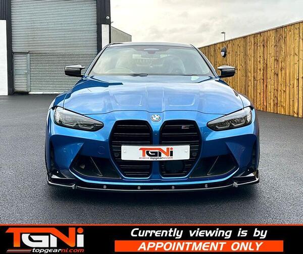 BMW M4 view 3
