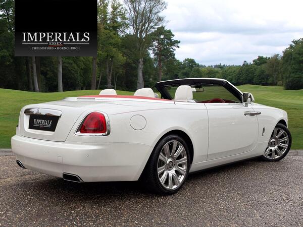 Rolls-Royce Dawn view 4