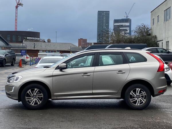 Volvo XC60 view 4