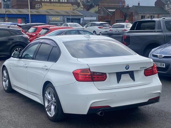 BMW 3 Series view 3