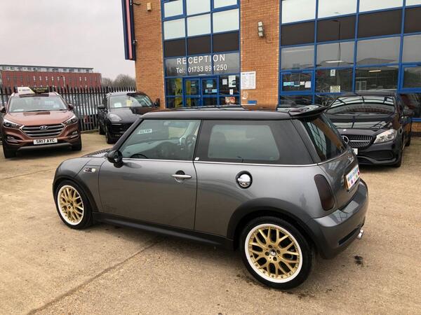 MINI Hatch view 5