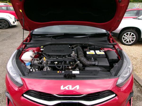 2024 Kia Ceed 1.5 T-GDi 2 Euro 6 (s/s) 5dr Non-ADAP