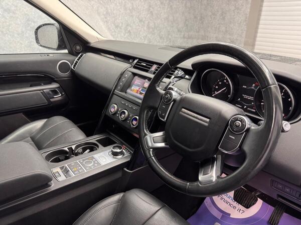 Land Rover Discovery view 2