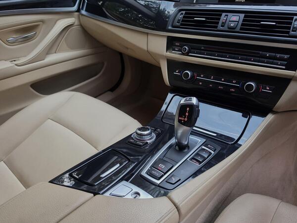 2015 BMW 5 Series 2.0 520d SE Touring Auto Euro 6 (s/s) 5dr