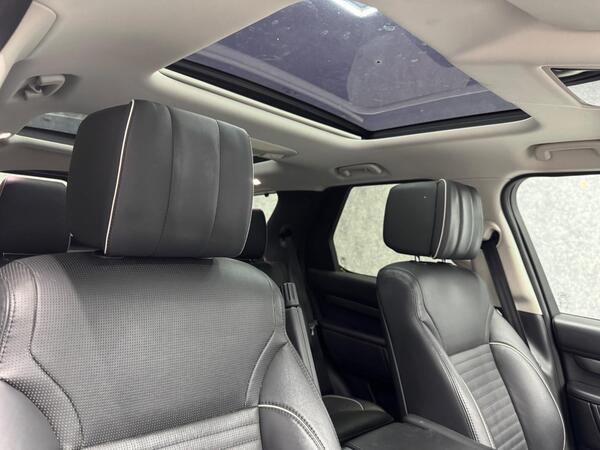 Land Rover Discovery view 5