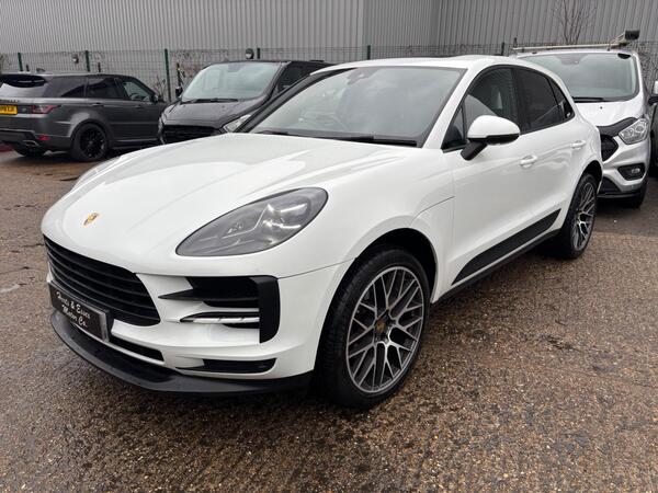 Porsche Macan view 7