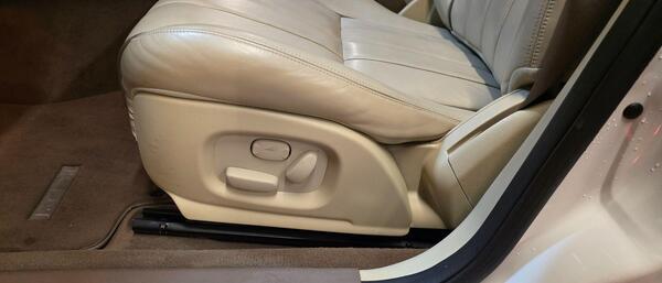 Jaguar S Type view 7