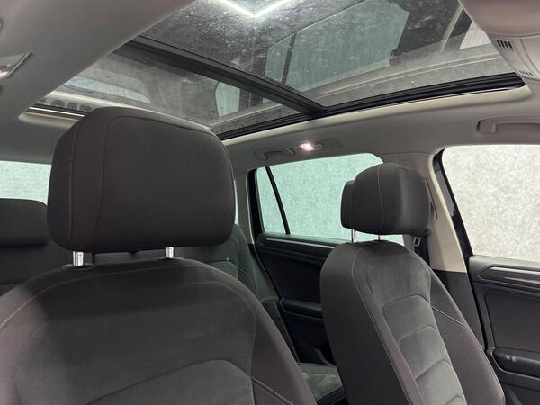 Volkswagen Tiguan view 5