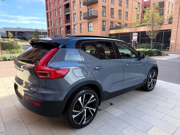 2020 Volvo XC40 2.0 B4 MHEV R-Design Pro Auto Euro 6 (s/s) 5dr