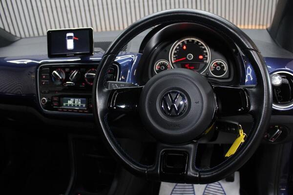 Volkswagen Up! view 7
