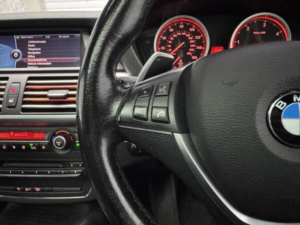 BMW X6 view 5