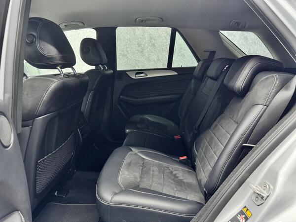 Mercedes-Benz M Class view 7