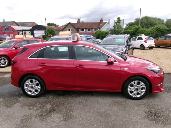 2024 Kia Ceed 1.5 T-GDi 2 Euro 6 (s/s) 5dr Non-ADAP